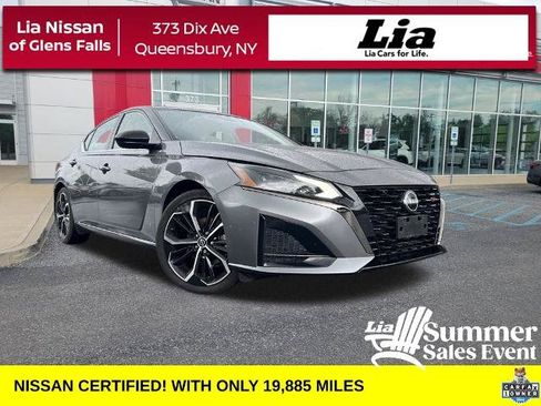 Certified 2023 Nissan Altima 2.5 SR w/ SR Premium Package FWD image 1