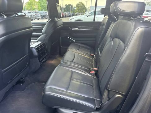 Used 2022 Jeep Wagoneer Series III AWD/4WD image 20