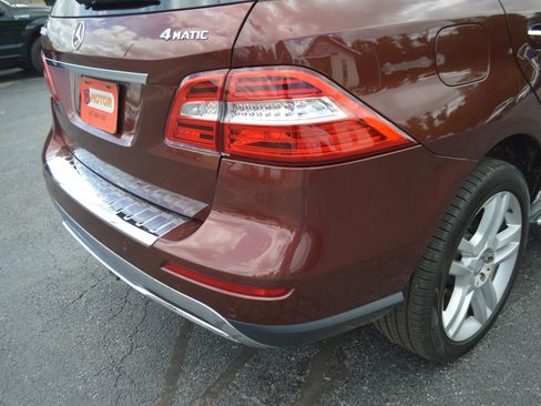 Used 2015 Mercedes-Benz ML 350 4MATIC image 9