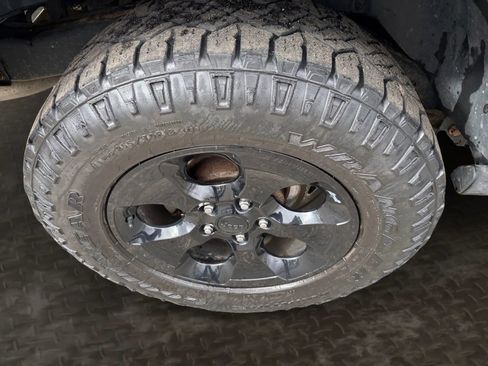 Used 2015 Jeep Wrangler Unlimited Sahara image 31