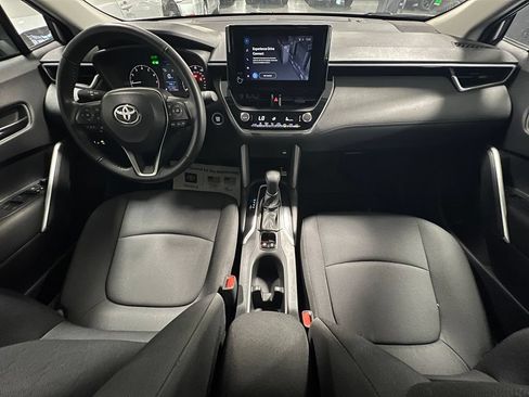 Certified 2023 Toyota Corolla Cross LE FWD image 24