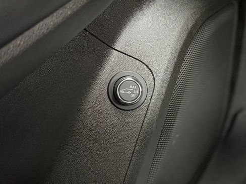 Used 2021 GMC Acadia SLE w/ Driver Convenience Package image 27