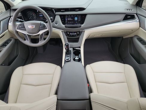 Used 2025 Cadillac XT5 Premium Luxury w/ Technology Package FWD image 19