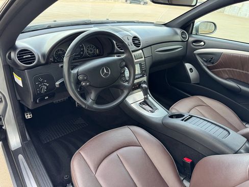 Used 2009 Mercedes-Benz CLK 350 Coupe image 13
