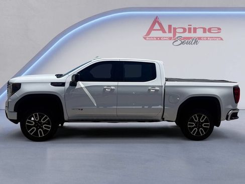 Used 2024 GMC Sierra 1500 AT4 AWD/4WD image 2