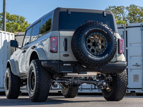 New 2025 Ford Bronco Badlands image 6