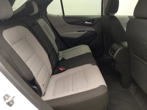 Used 2022 Chevrolet Equinox LS image 19