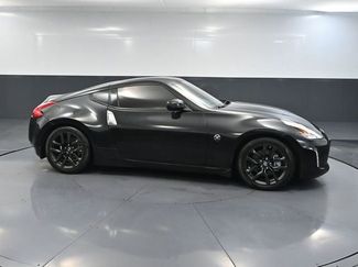 Used 2016 Nissan 370Z Coupe video 3