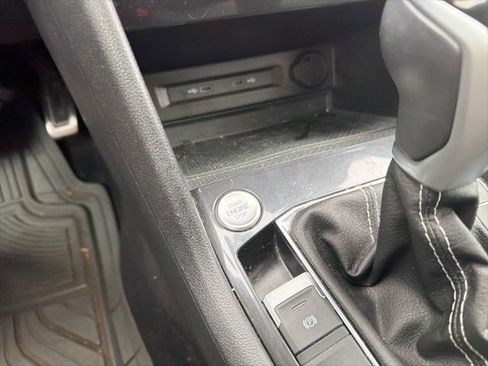 Used 2023 Volkswagen Tiguan SE R-Line image 58