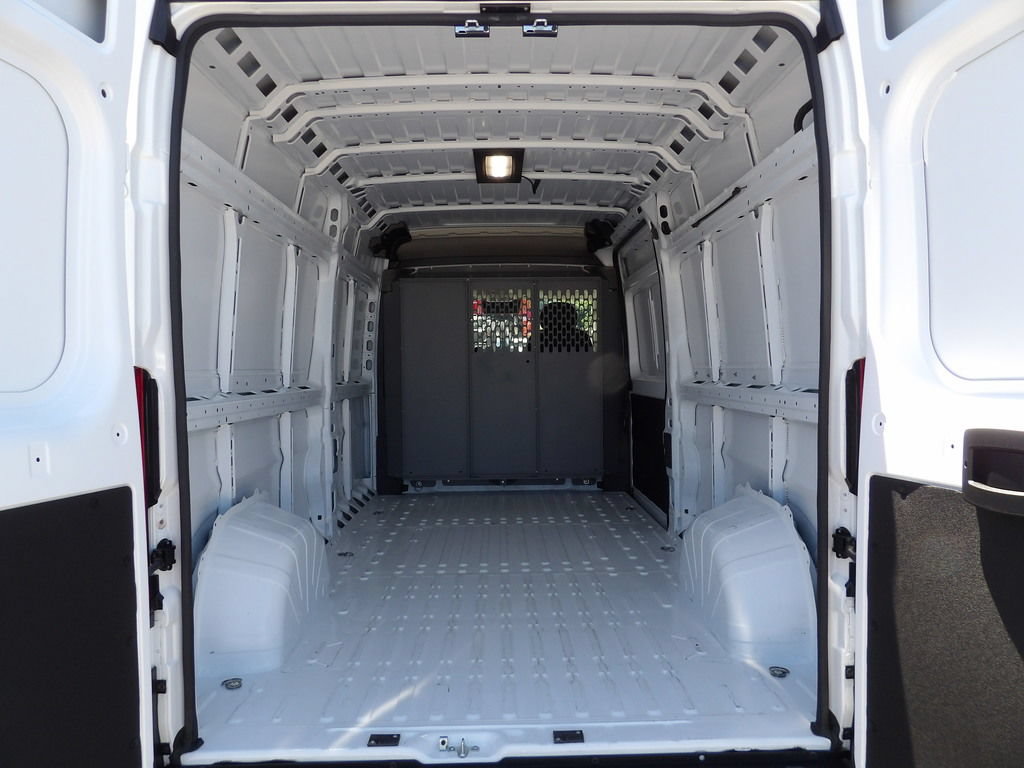 Used 2026 RAM ProMaster 2500 w/ Convenience Group FWD image 43