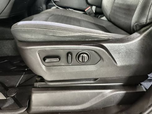 Used 2019 Chevrolet Silverado 1500 RST AWD/4WD image 12