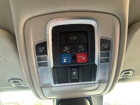 Used 2022 RAM 1500 Laramie AWD/4WD image 15