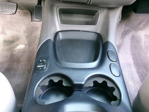 Used 2003 Toyota Sequoia SR5 RWD image 41