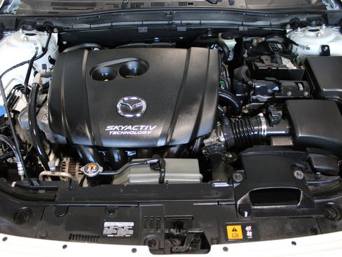 Used 2018 MAZDA MAZDA3 Grand Touring FWD image 36