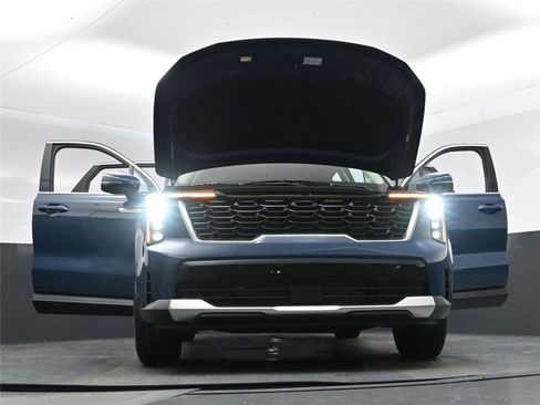New 2026 Kia Sorento S w/ S Panoramic Sunroof Package image 22