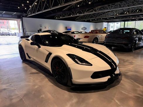 Used 2017 Chevrolet Corvette Z06 w/ Z07 Performance Package image 7