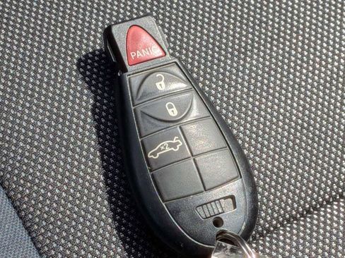 Used 2014 Dodge Challenger SXT RWD image 31