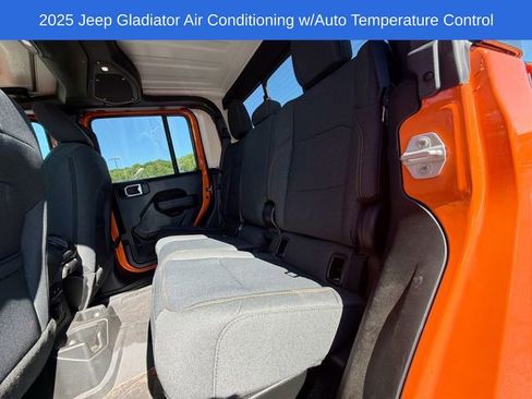 Used 2025 Jeep Gladiator Sport AWD/4WD image 14