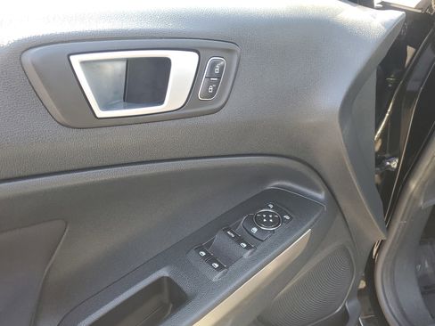 Used 2018 Ford EcoSport SE w/ SE Convenience Package image 20