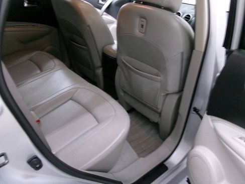 Used 2012 Nissan Rogue SL AWD/4WD image 29