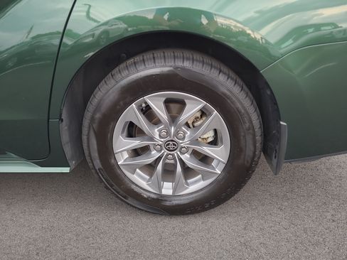 Certified 2025 Toyota Sienna XLE w/ XLE Plus Package AWD/4WD image 10