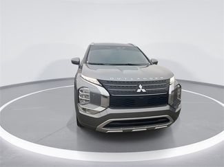 Used 2023 Mitsubishi Outlander SEL video 3