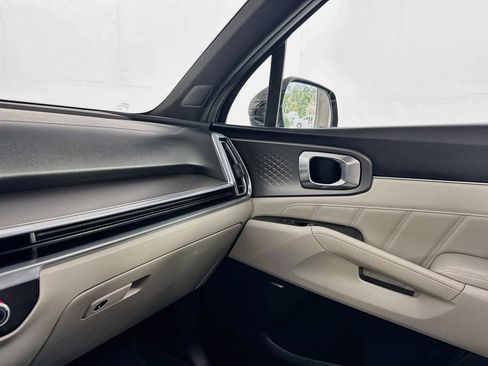 Used 2025 Kia Sorento SX Prestige AWD/4WD image 39