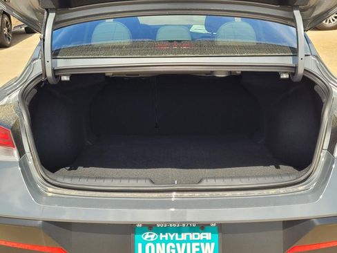 New 2026 Hyundai Elantra Limited FWD image 8
