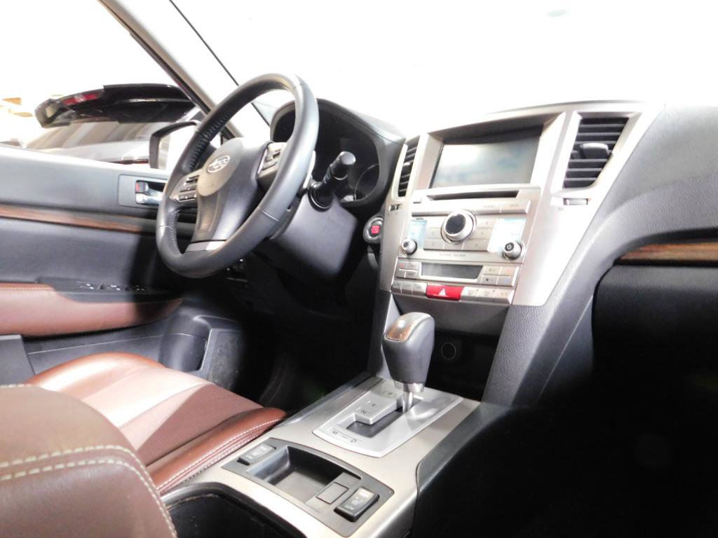 Used 2014 Subaru Outback 2.5i Limited AWD/4WD image 14