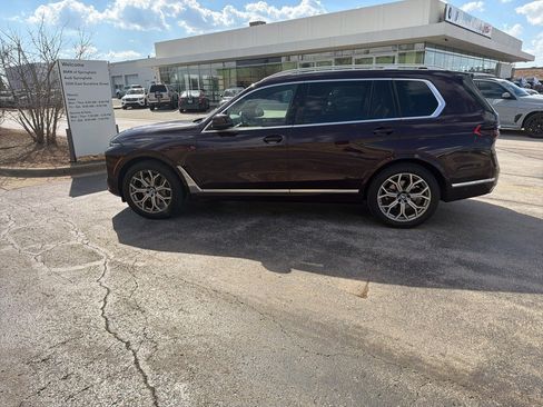 Used 2024 BMW X7 xDrive40i w/ Executive Package image 9