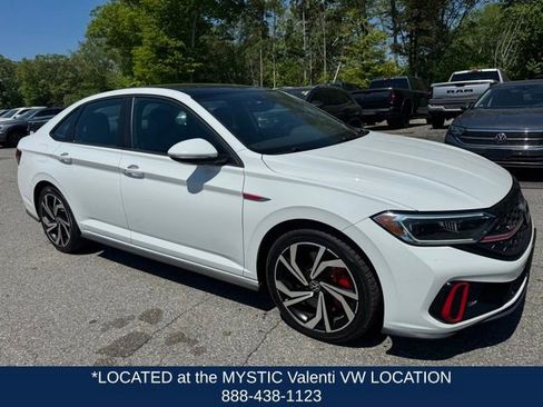 Used 2023 Volkswagen Jetta GLI Autobahn FWD image 3