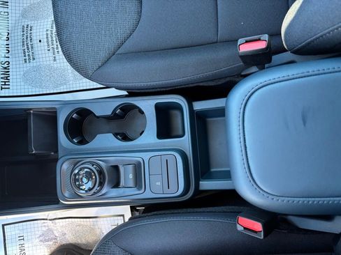 New 2025 Ford Maverick XL w/ Equipment Group 101A image 18