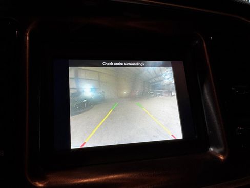 Used 2019 Dodge Challenger SXT image 21