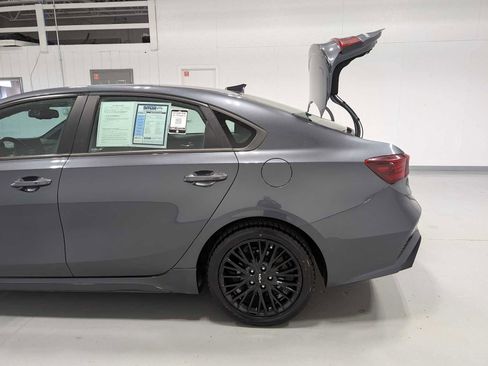 Used 2022 Kia Forte GT-Line w/ GT-Line Premium Package image 11