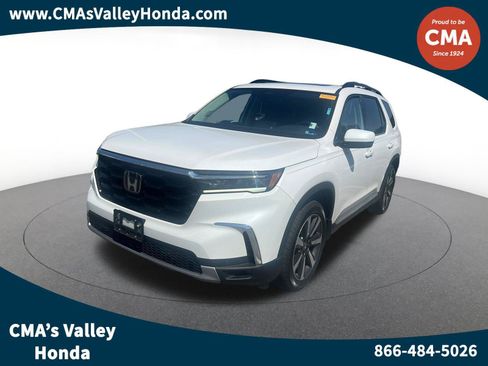 Used 2023 Honda Pilot Touring image 1