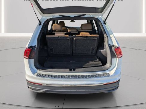 Used 2023 Volkswagen Tiguan SE FWD image 9