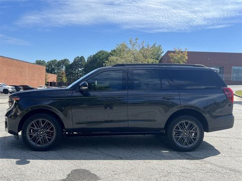 New 2025 Ford Expedition Platinum w/ Stealth Performance Package image 26
