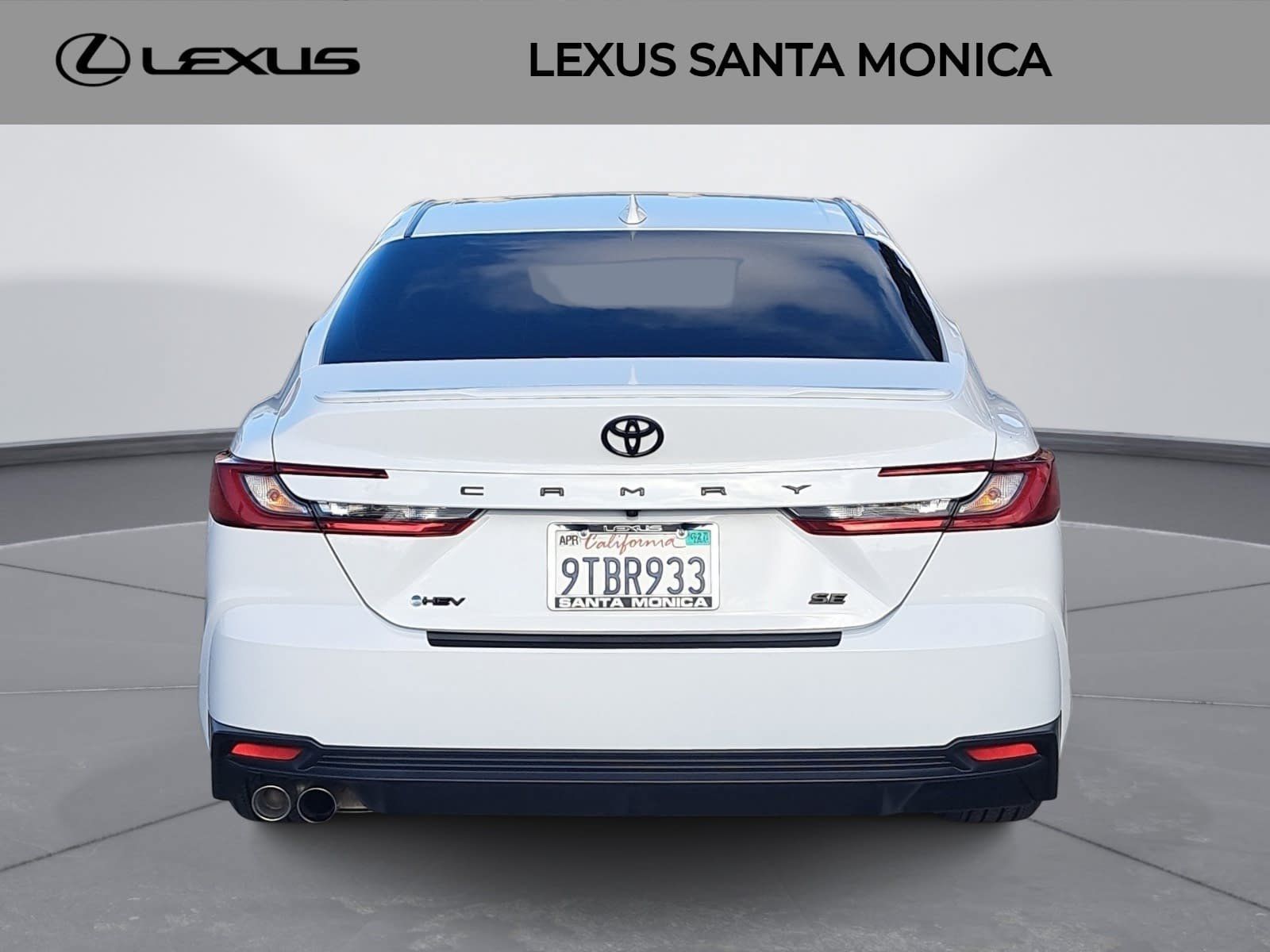 Used 2025 Toyota Camry SE w/ Convenience Package FWD image 6