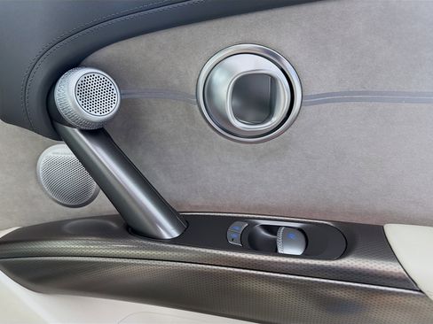 Used 2023 Genesis GV60 Performance image 31