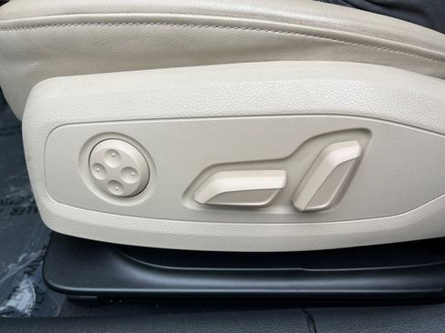 Used 2022 Audi A4 2.0T Premium w/ Convenience Package image 50