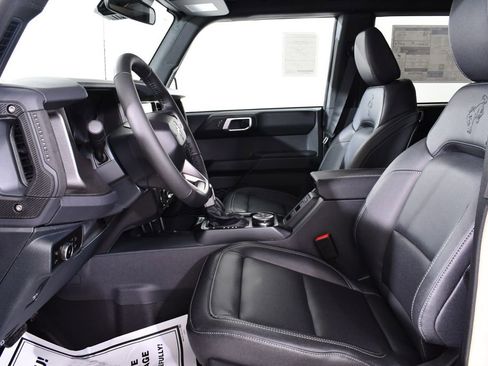 New 2025 Ford Bronco Badlands image 6