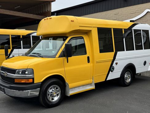 Used 2014 Chevrolet Express 3500 image 6