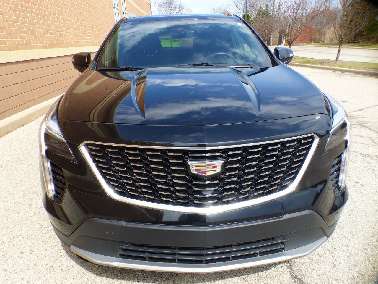 Used 2022 Cadillac XT4 Premium Luxury w/ Enhanced Visibility Package FWD image 12