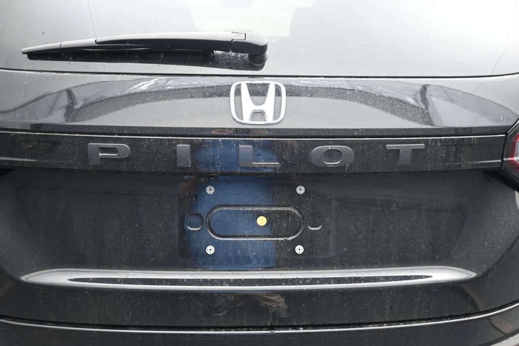 Used 2025 Honda Pilot EX-L image 11
