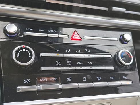 New 2024 Hyundai Santa Fe SE image 26