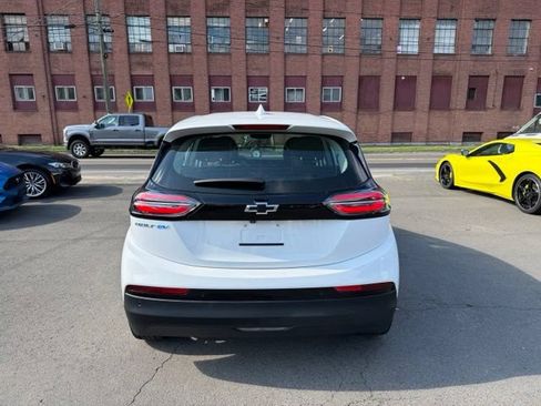 Used 2023 Chevrolet Bolt LT FWD image 6