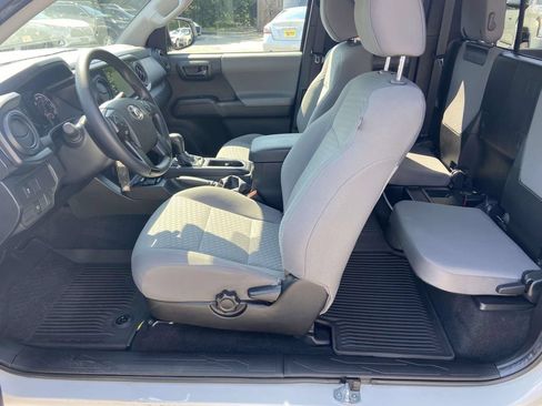 Used 2022 Toyota Tacoma SR w/ SX Package RWD image 11