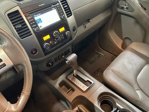 Used 2019 Nissan Frontier SL AWD/4WD image 34
