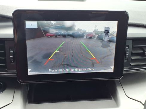 Used 2021 Ford Explorer XLT w/ Class III Trailer Tow Package AWD/4WD image 24