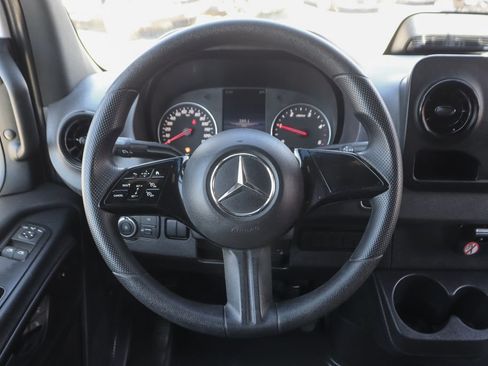Used 2025 Mercedes-Benz Sprinter 2500 image 23